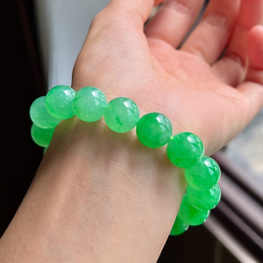 Icy Vibrant Green Round Bead Jadeite Bracelet - Image 2
