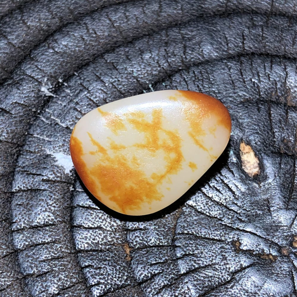 Top Collectible Lonely Stone with Red Skin – 3.1g - Image 2